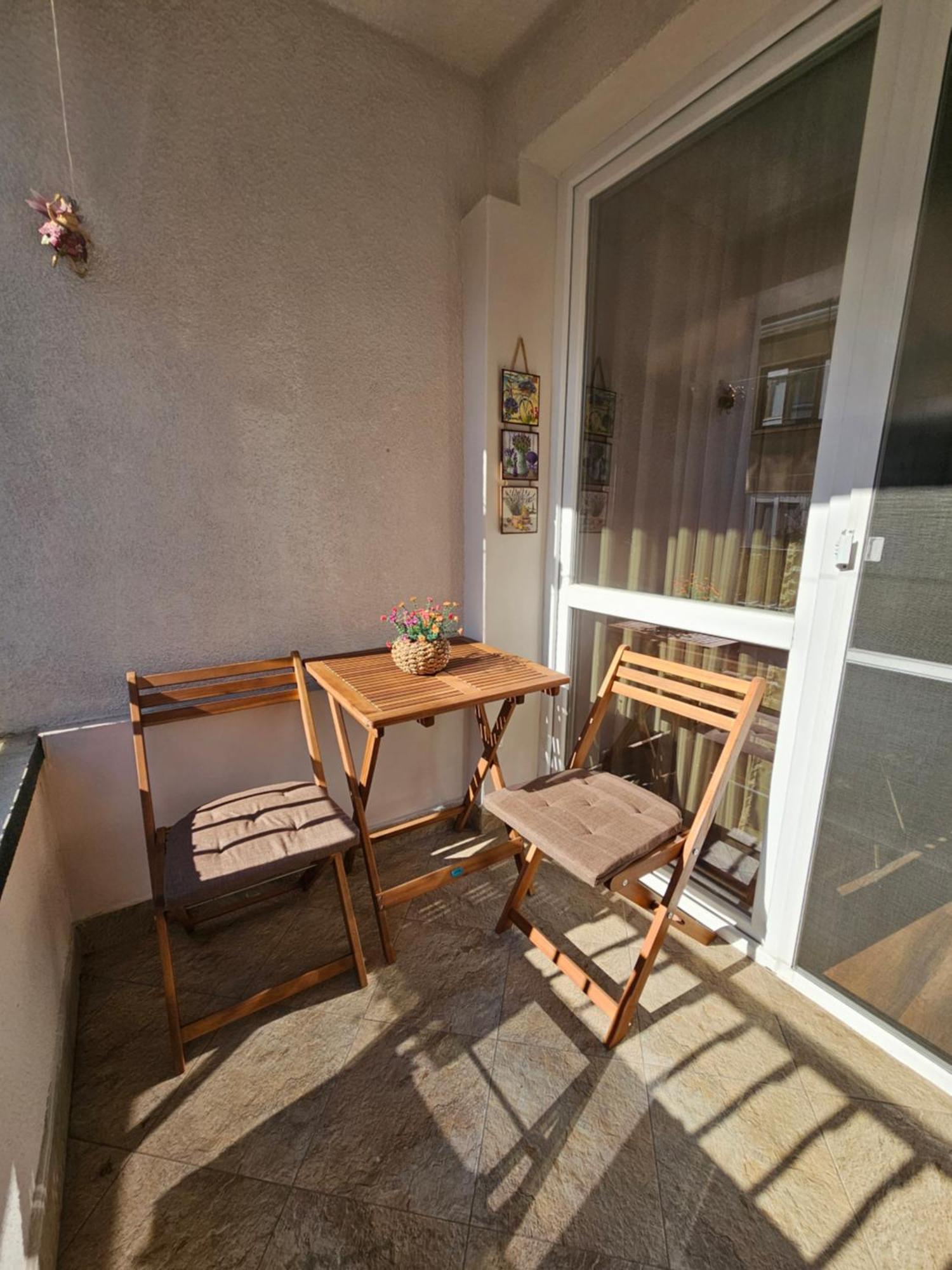 Bright Inn - Holiday & Business Apartment Sofya Dış mekan fotoğraf