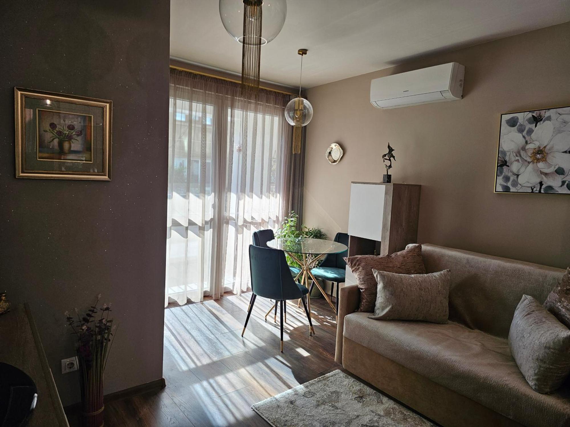 Bright Inn - Holiday & Business Apartment Sofya Dış mekan fotoğraf