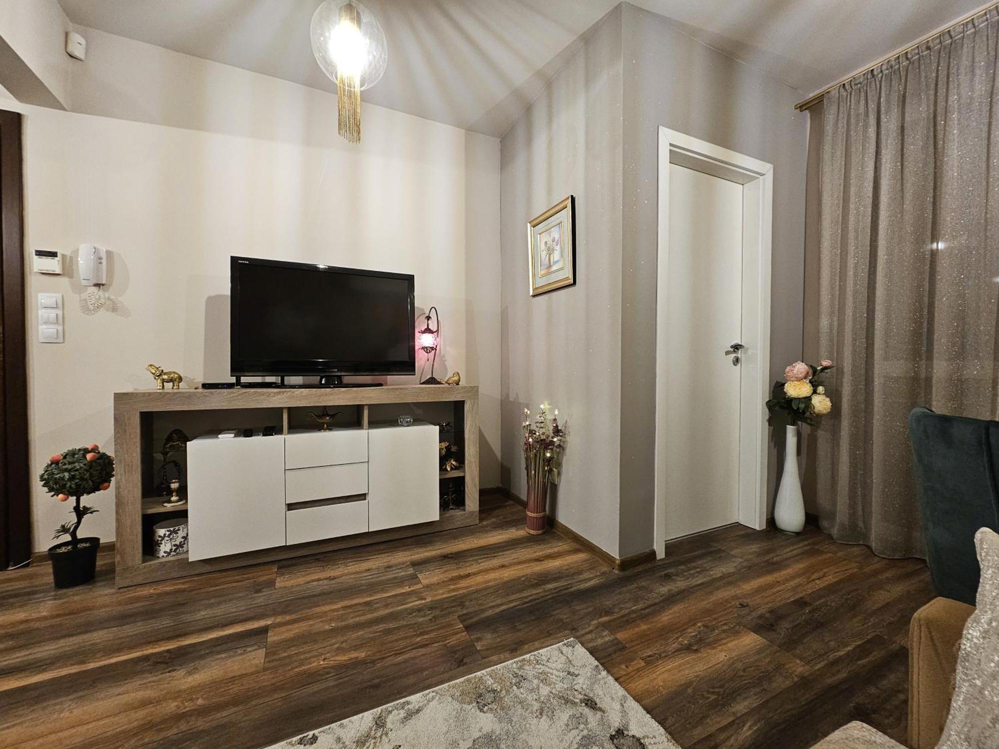 Bright Inn - Holiday & Business Apartment Sofya Dış mekan fotoğraf