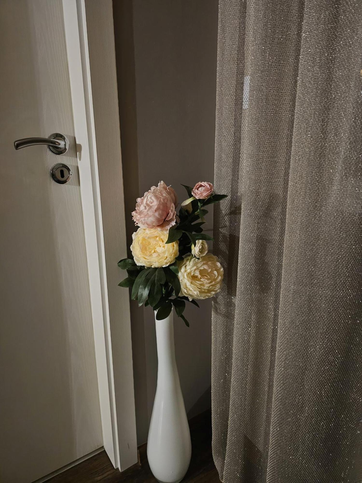 Bright Inn - Holiday & Business Apartment Sofya Dış mekan fotoğraf