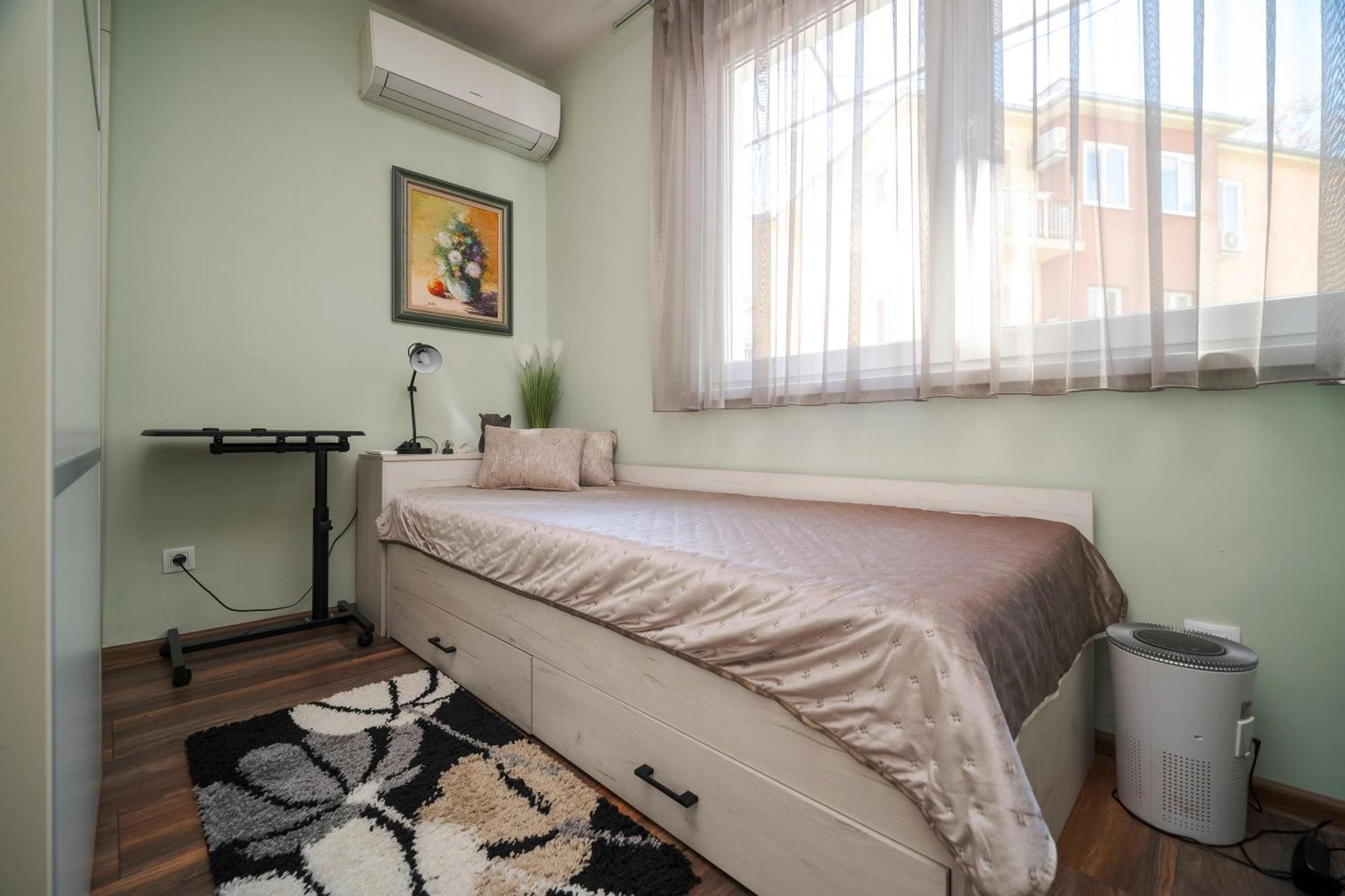Bright Inn - Holiday & Business Apartment Sofya Dış mekan fotoğraf