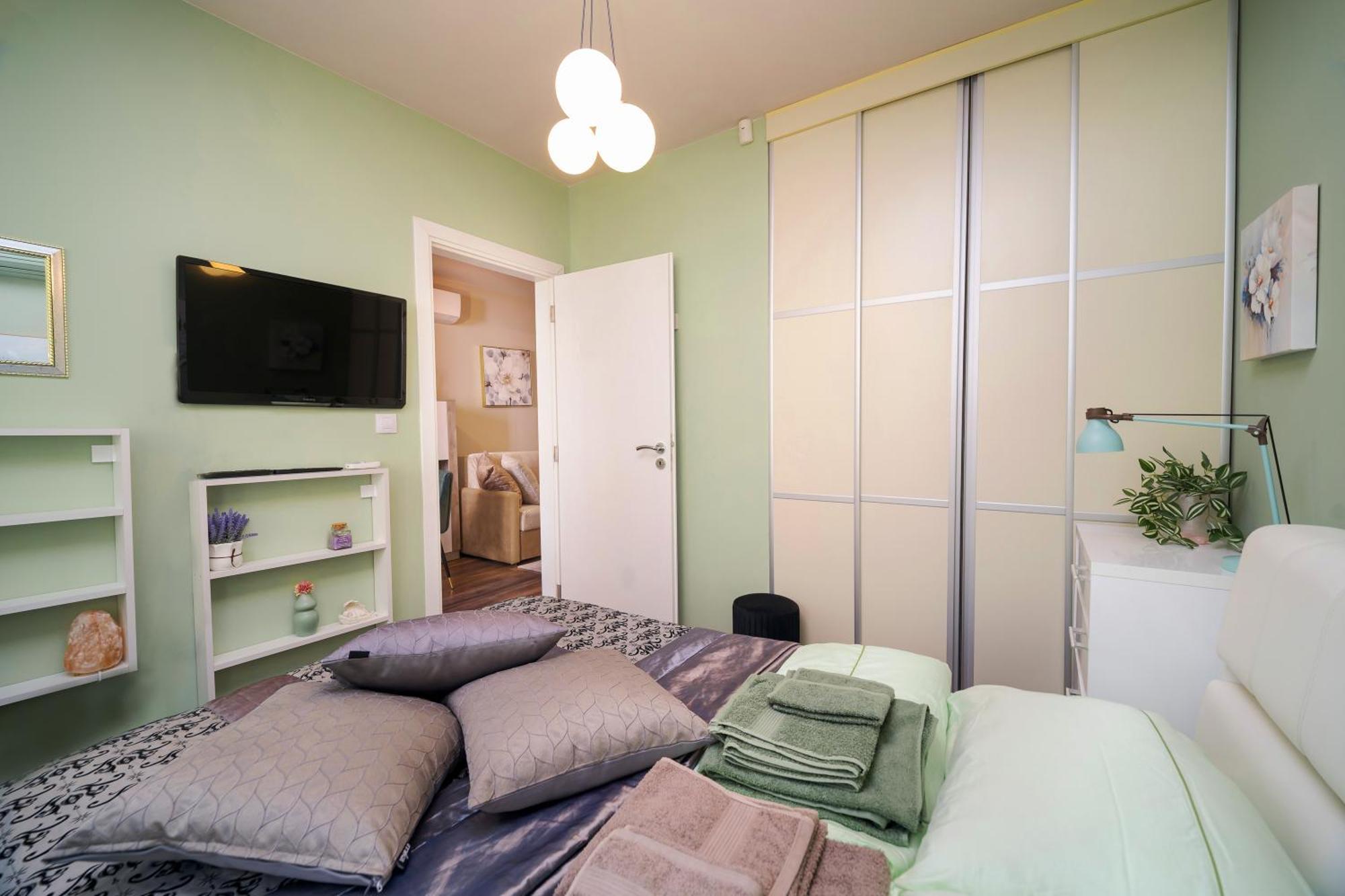 Bright Inn - Holiday & Business Apartment Sofya Dış mekan fotoğraf